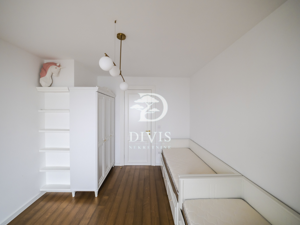 Slika 3 - Milana Rakića, Četvorosoban stan na prodaju, 130m2, 470.000€